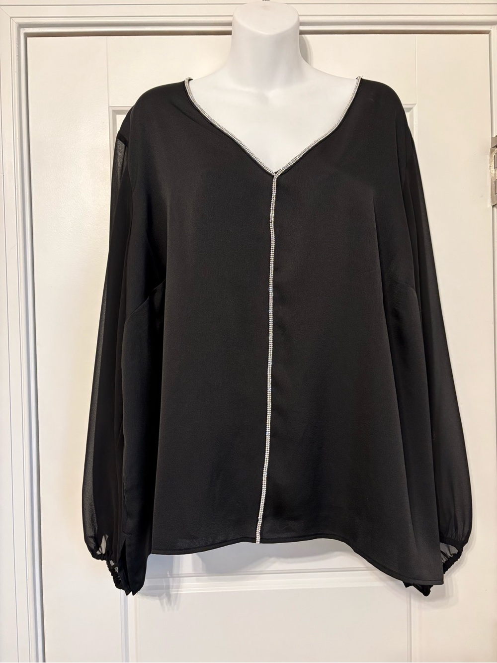 NWT Vince Camuto Black V-Neck Long Sleeve Blouse with Rhinestone Trim